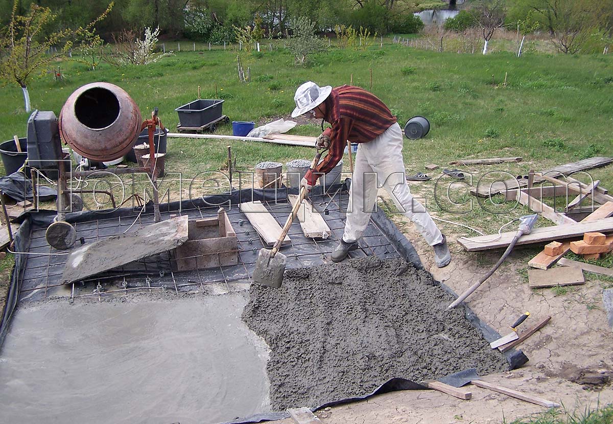 Укладываю бетон